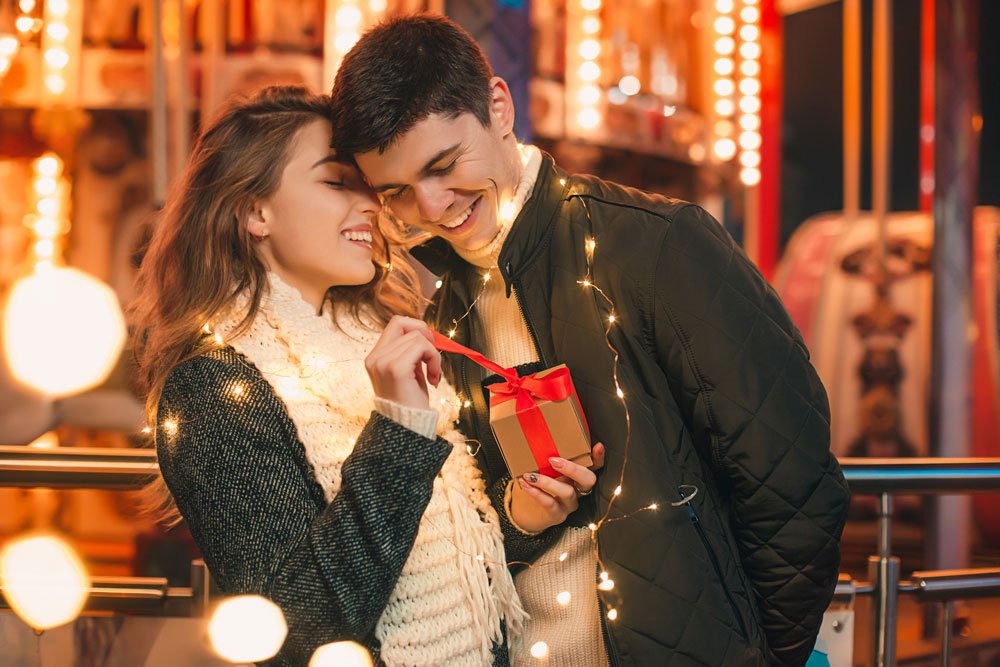 15 Unique Christmas Gift Ideas for You and Your Partner This Christmas - Joyful Couple