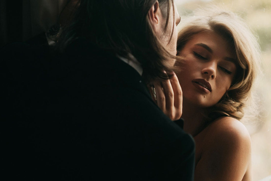 7 Simple Steps to Make Your Partner Feel Incredibly Desired - Joyful Couple