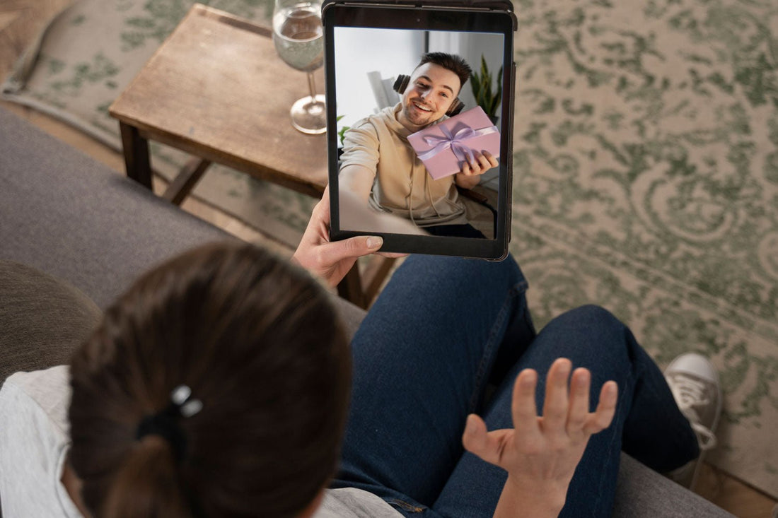 Best Virtual Date Ideas For A Long-Distance Relationship - Joyful Couple