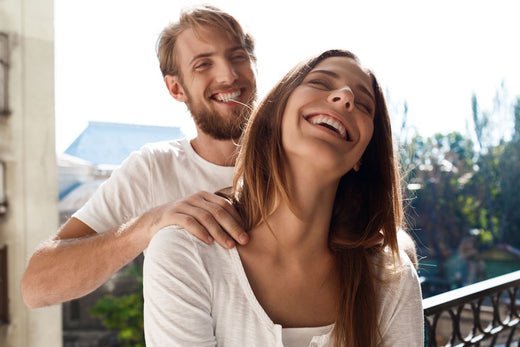 The Couple's Massage: The 10 Benefits, And Why You Should Do It - Joyful Couple