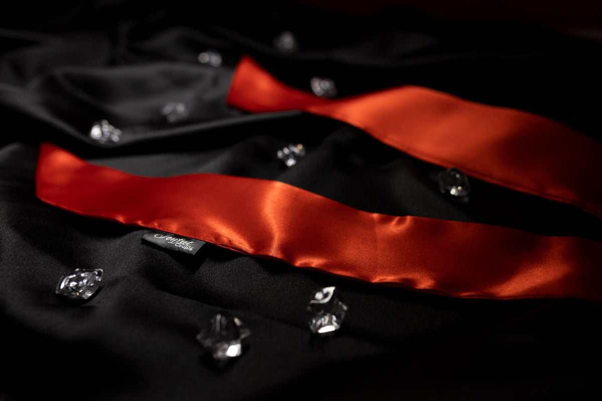 Products Sinnliche Lustfesseln (Rot). Pikante spielzeug fur paare